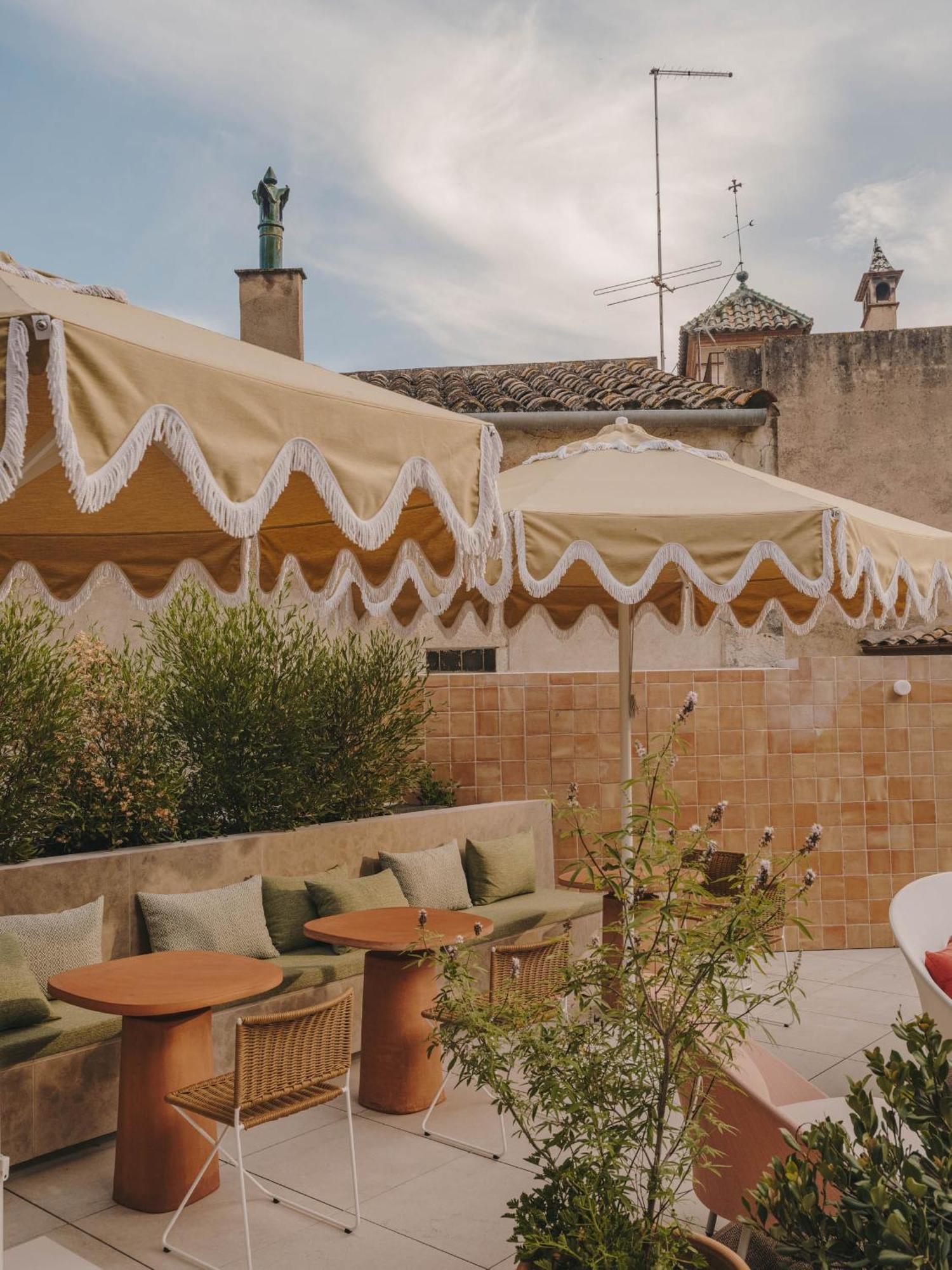 Hotel Palau Fugit Girona Exteriör bild